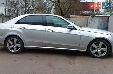 Седан Mercedes-Benz E-Class 2010 в Одессе