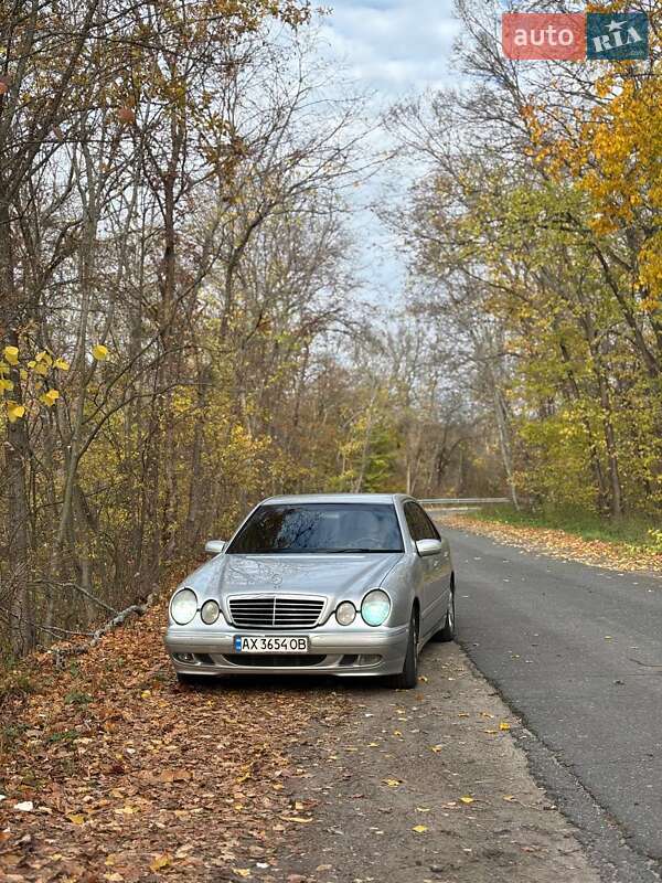 Mercedes-Benz E-Class 2000 Mercedes-Benz E-Class 2000