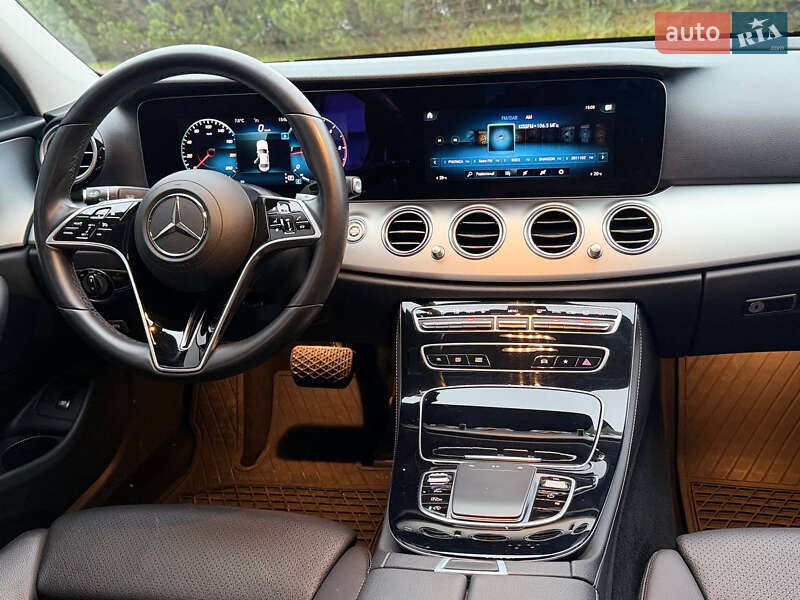 Седан Mercedes-Benz E-Class 2021 в Києві