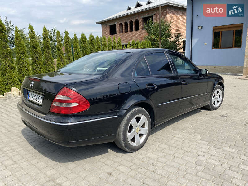 Седан Mercedes-Benz E-Class 2004 в Косове
