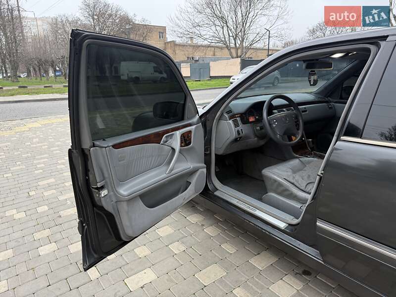 Седан Mercedes-Benz E-Class 2000 в Одессе
