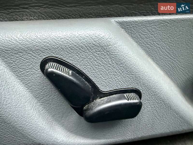 Седан Mercedes-Benz E-Class 2000 в Одессе