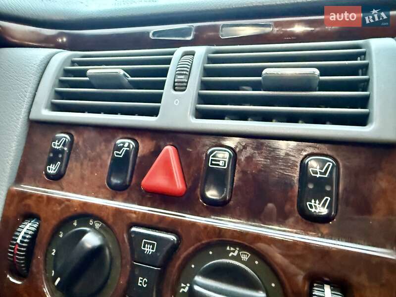 Седан Mercedes-Benz E-Class 2000 в Одессе