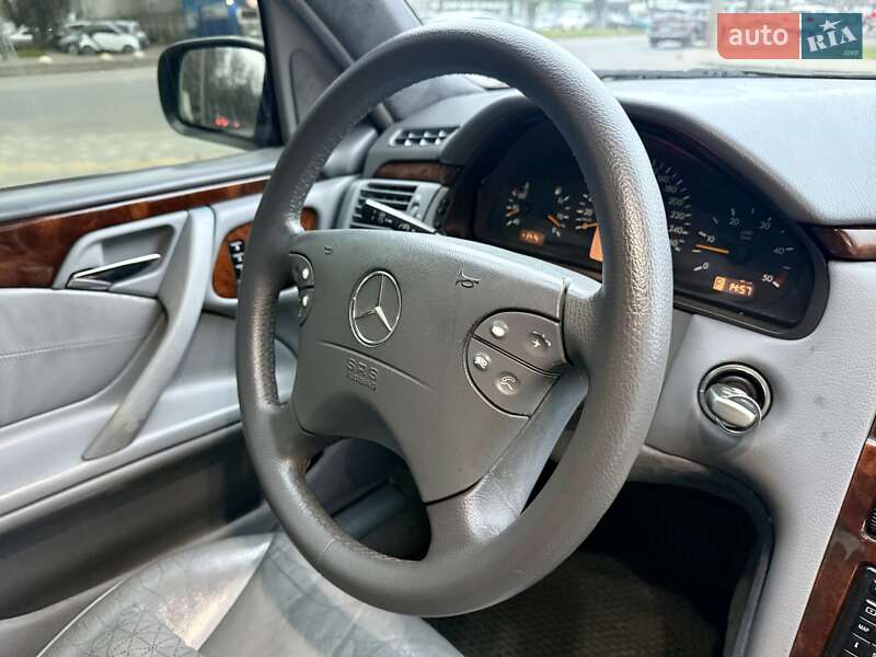 Седан Mercedes-Benz E-Class 2000 в Одессе