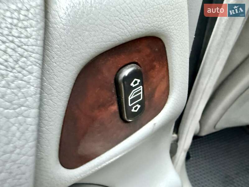 Седан Mercedes-Benz E-Class 2000 в Одессе