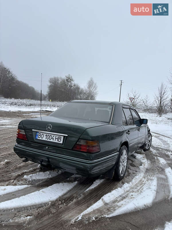 Седан Mercedes-Benz E-Class 1995 в Тернополе
