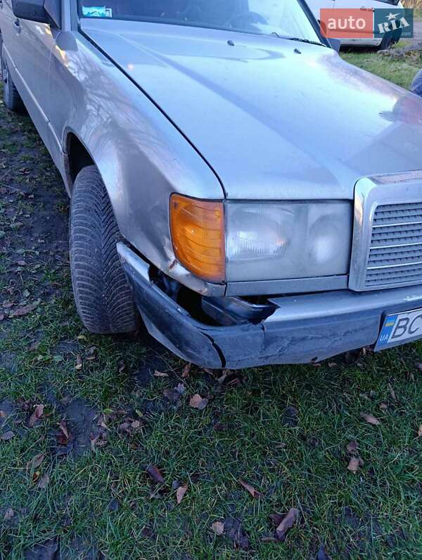 Седан Mercedes-Benz E-Class 1990 в Перемышлянах