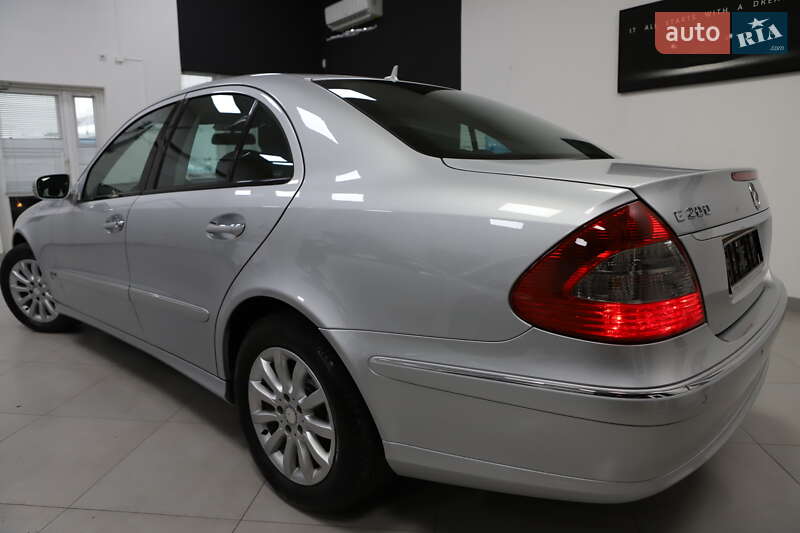 Седан Mercedes-Benz E-Class 2008 в Дрогобичі