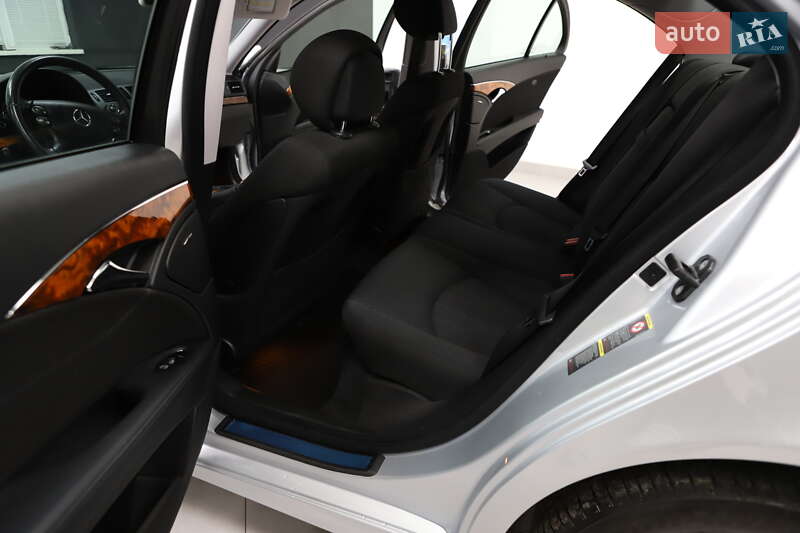 Седан Mercedes-Benz E-Class 2008 в Дрогобичі