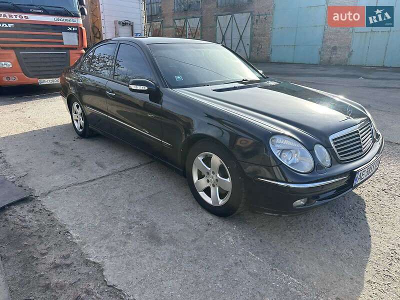 Седан Mercedes-Benz E-Class 2003 в Покрові