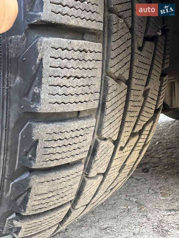 Седан Mercedes-Benz E-Class 2003 в Покрові