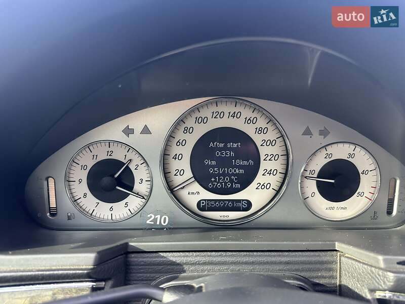 Седан Mercedes-Benz E-Class 2003 в Покрові