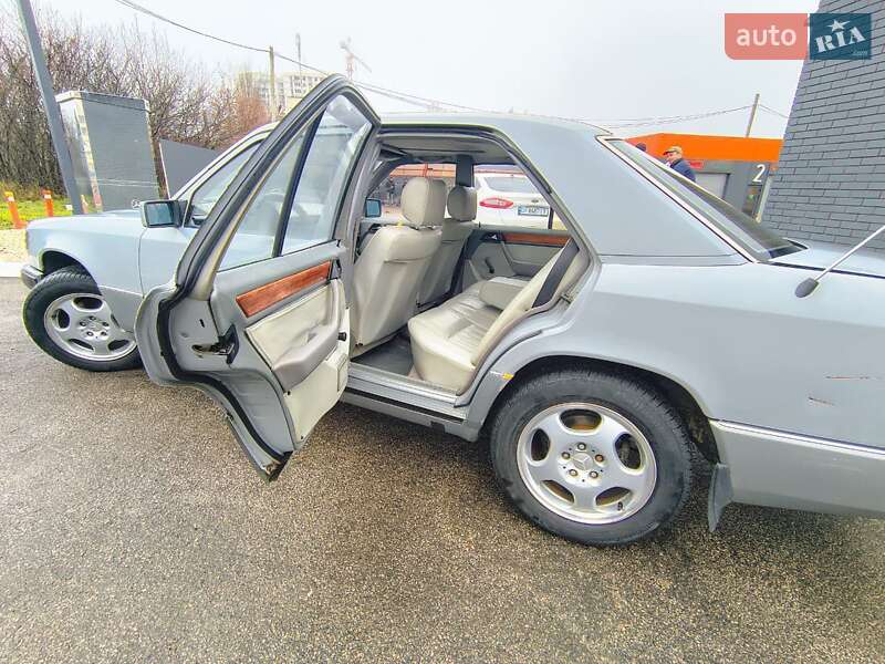 Седан Mercedes-Benz E-Class 1990 в Харкові фото 9 Седан Mercedes-Benz E-Class 1990 в Харкові