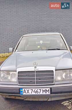 Седан Mercedes-Benz E-Class 1990 в Харькове