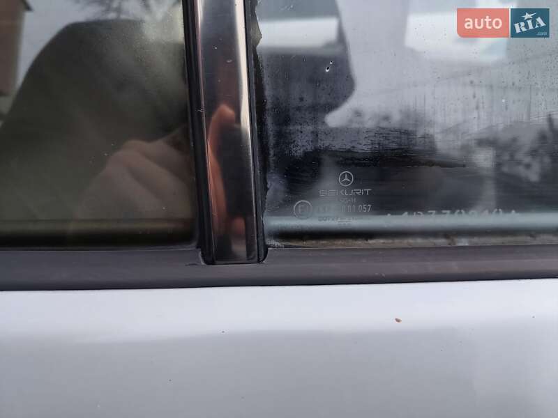 Седан Mercedes-Benz E-Class 1990 в Харкові фото 16 Седан Mercedes-Benz E-Class 1990 в Харкові