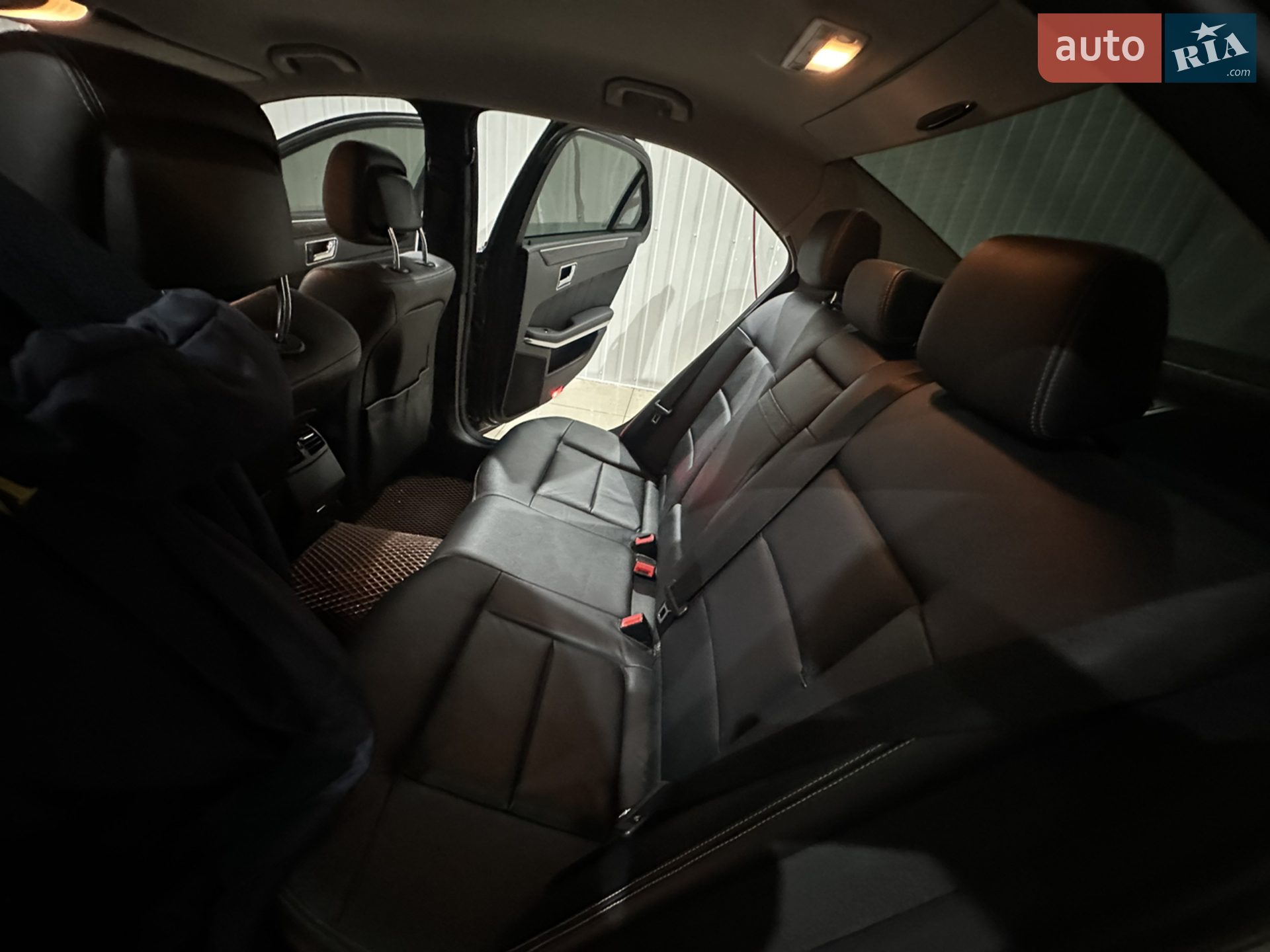 2010 Mercedes-Benz E-klasse - мініатюра 44
