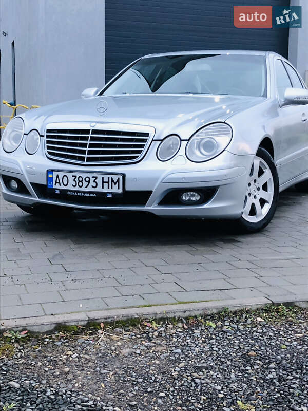 Седан Mercedes-Benz E-Class 2006 в Виноградові