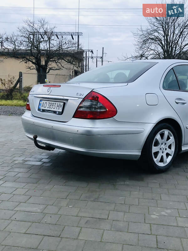 Седан Mercedes-Benz E-Class 2006 в Виноградові
