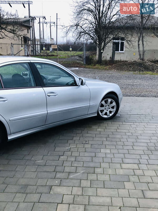 Седан Mercedes-Benz E-Class 2006 в Виноградові