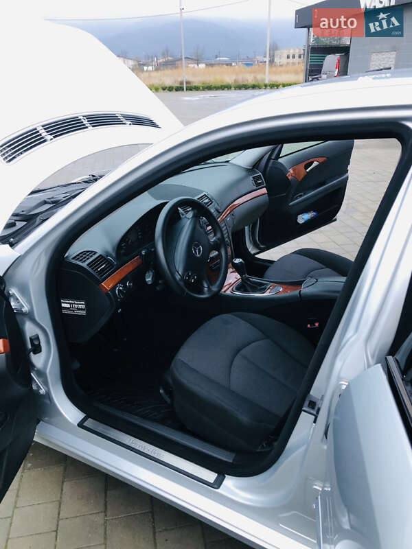 Седан Mercedes-Benz E-Class 2006 в Виноградові