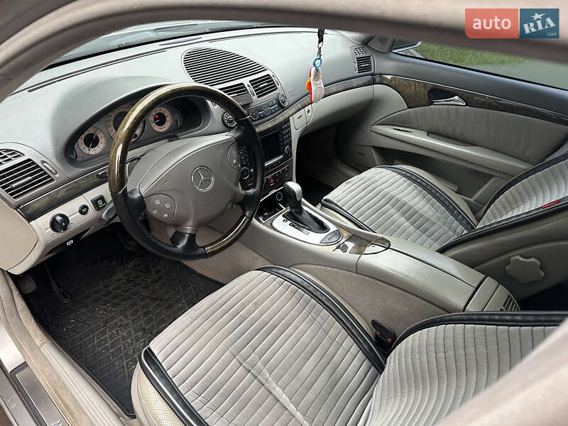 Седан Mercedes-Benz E-Class 2003 в Харкові