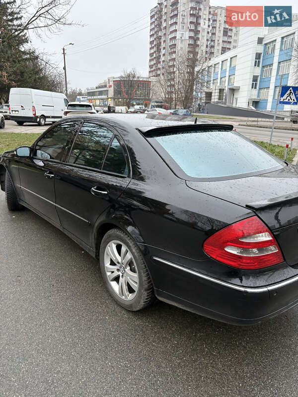 Седан Mercedes-Benz E-Class 2003 в Броварах