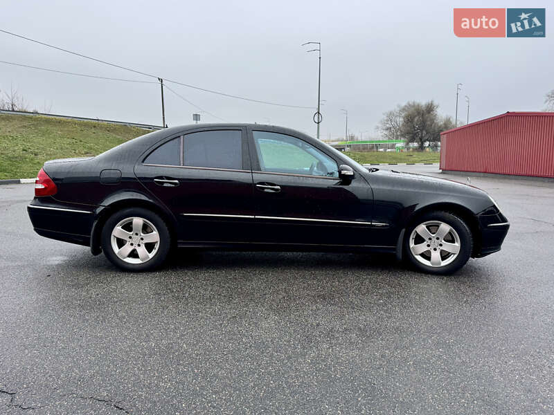 Седан Mercedes-Benz E-Class 2004 в Києві
