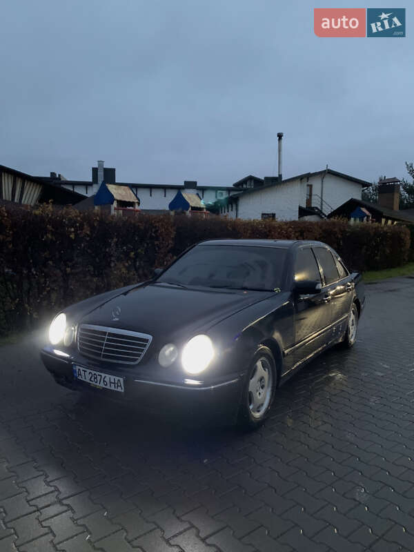 Mercedes-Benz E-Class 2000