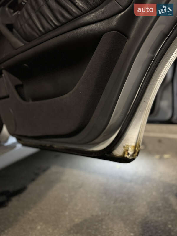 Седан Mercedes-Benz E-Class 2001 в Кривому Розі