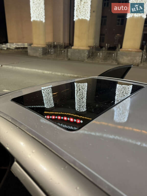 Седан Mercedes-Benz E-Class 2001 в Кривому Розі