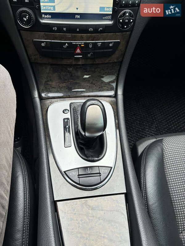 Седан Mercedes-Benz E-Class 2004 в Калуші