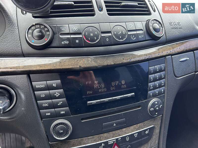 Седан Mercedes-Benz E-Class 2003 в Києві