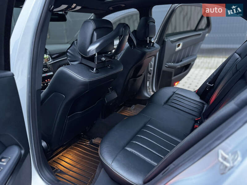 Седан Mercedes-Benz E-Class 2015 в Львові