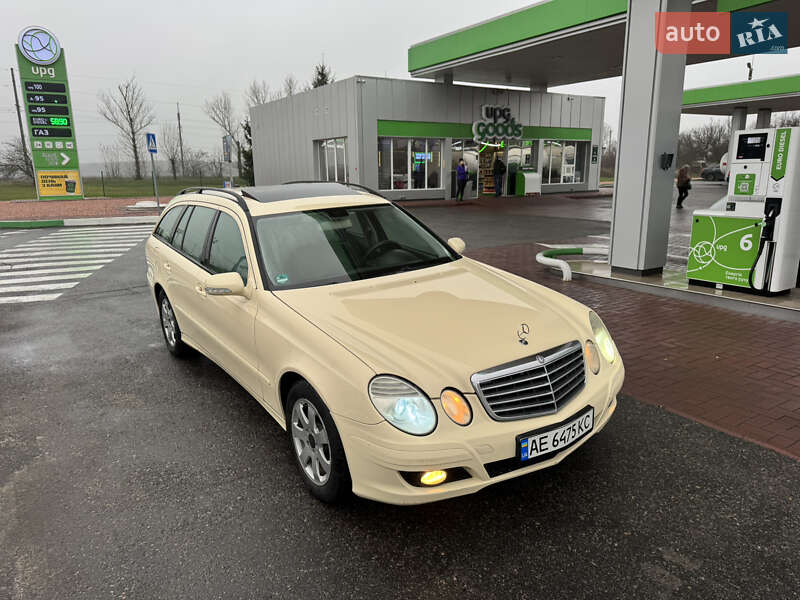 Універсал Mercedes-Benz E-Class 2008 в Кам'янському