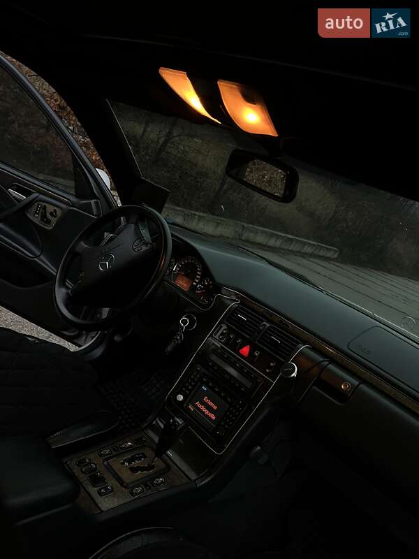 Седан Mercedes-Benz E-Class 2000 в Харькове фото 6 Седан Mercedes-Benz E-Class 2000 в Харькове