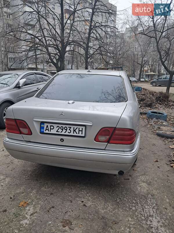 Седан Mercedes-Benz E-Class 1998 в Запоріжжі