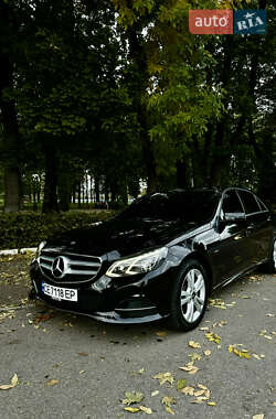 Седан Mercedes-Benz E-Class 2015 в Чернівцях