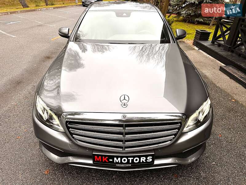 Седан Mercedes-Benz E-Class 2018 в Києві