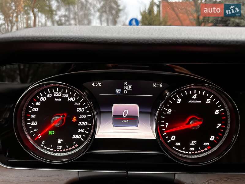 Седан Mercedes-Benz E-Class 2018 в Києві