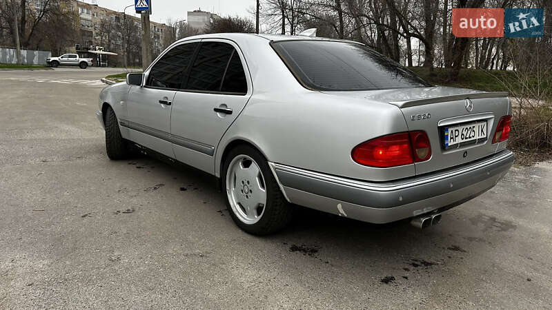 Седан Mercedes-Benz E-Class 1999 в Запоріжжі