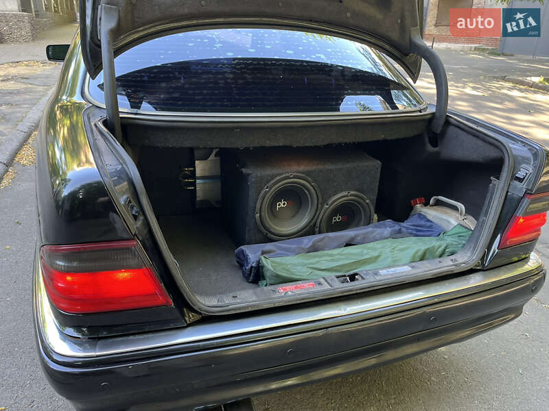 Седан Mercedes-Benz E-Class 1997 в Одессе
