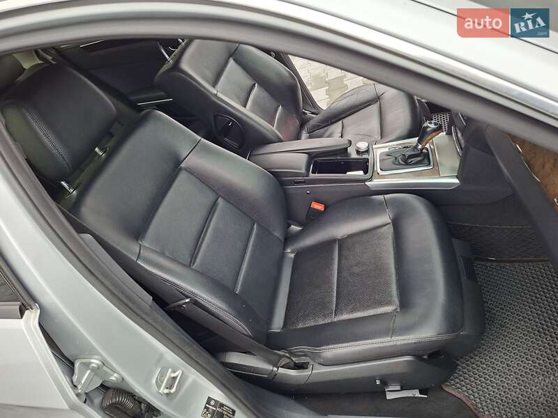 Седан Mercedes-Benz E-Class 2010 в Чернівцях