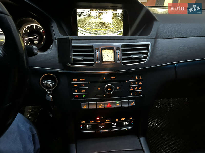 Седан Mercedes-Benz E-Class 2015 в Івано-Франківську