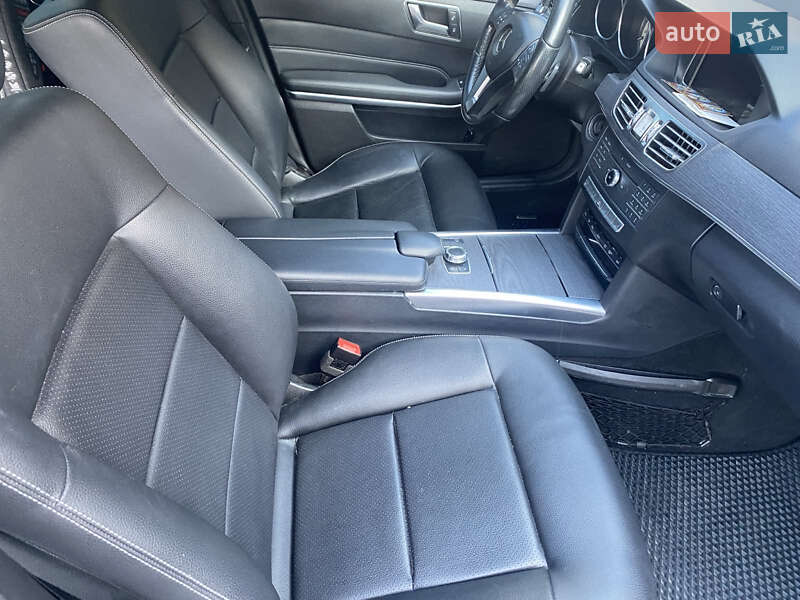 Седан Mercedes-Benz E-Class 2015 в Івано-Франківську