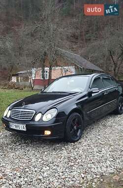 Седан Mercedes-Benz E-Class 2003 в Косове