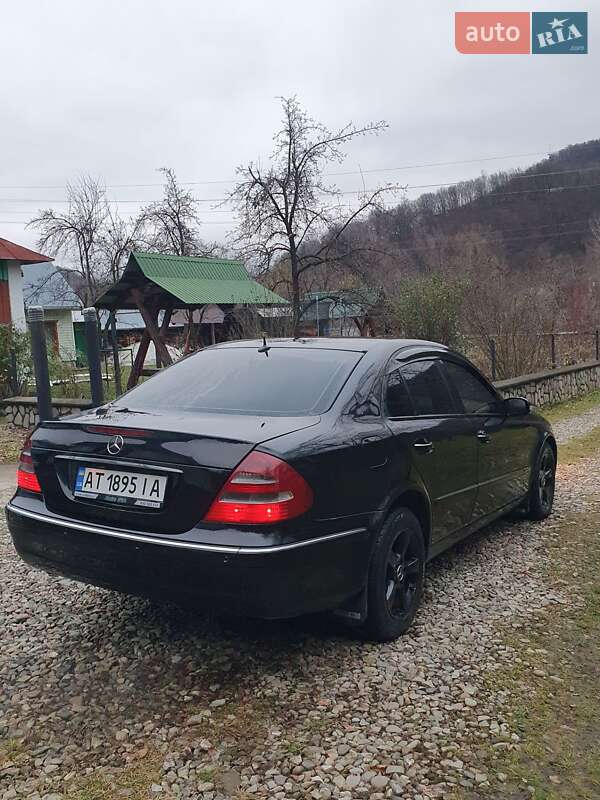 Седан Mercedes-Benz E-Class 2003 в Косове фото 11 Седан Mercedes-Benz E-Class 2003 в Косове