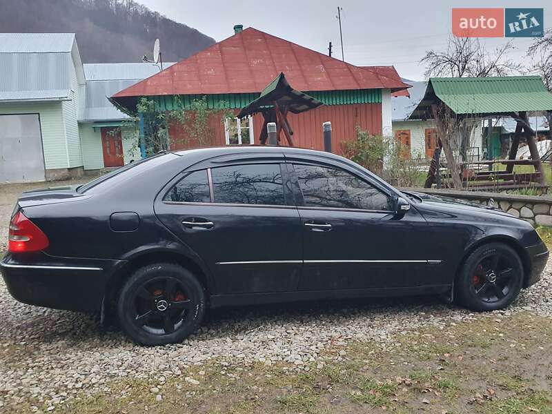 Седан Mercedes-Benz E-Class 2003 в Косове фото 14 Седан Mercedes-Benz E-Class 2003 в Косове