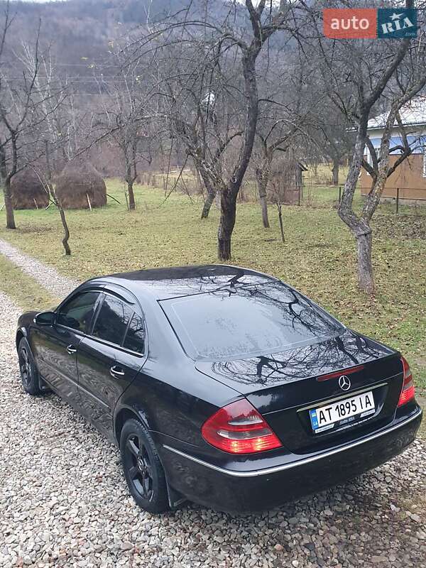 Седан Mercedes-Benz E-Class 2003 в Косове фото 29 Седан Mercedes-Benz E-Class 2003 в Косове