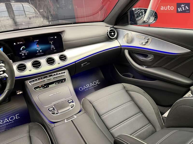 Седан Mercedes-Benz E-Class 2021 в Києві