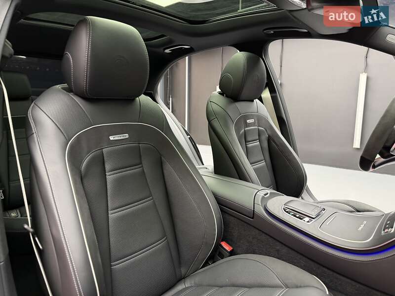 Седан Mercedes-Benz E-Class 2021 в Києві
